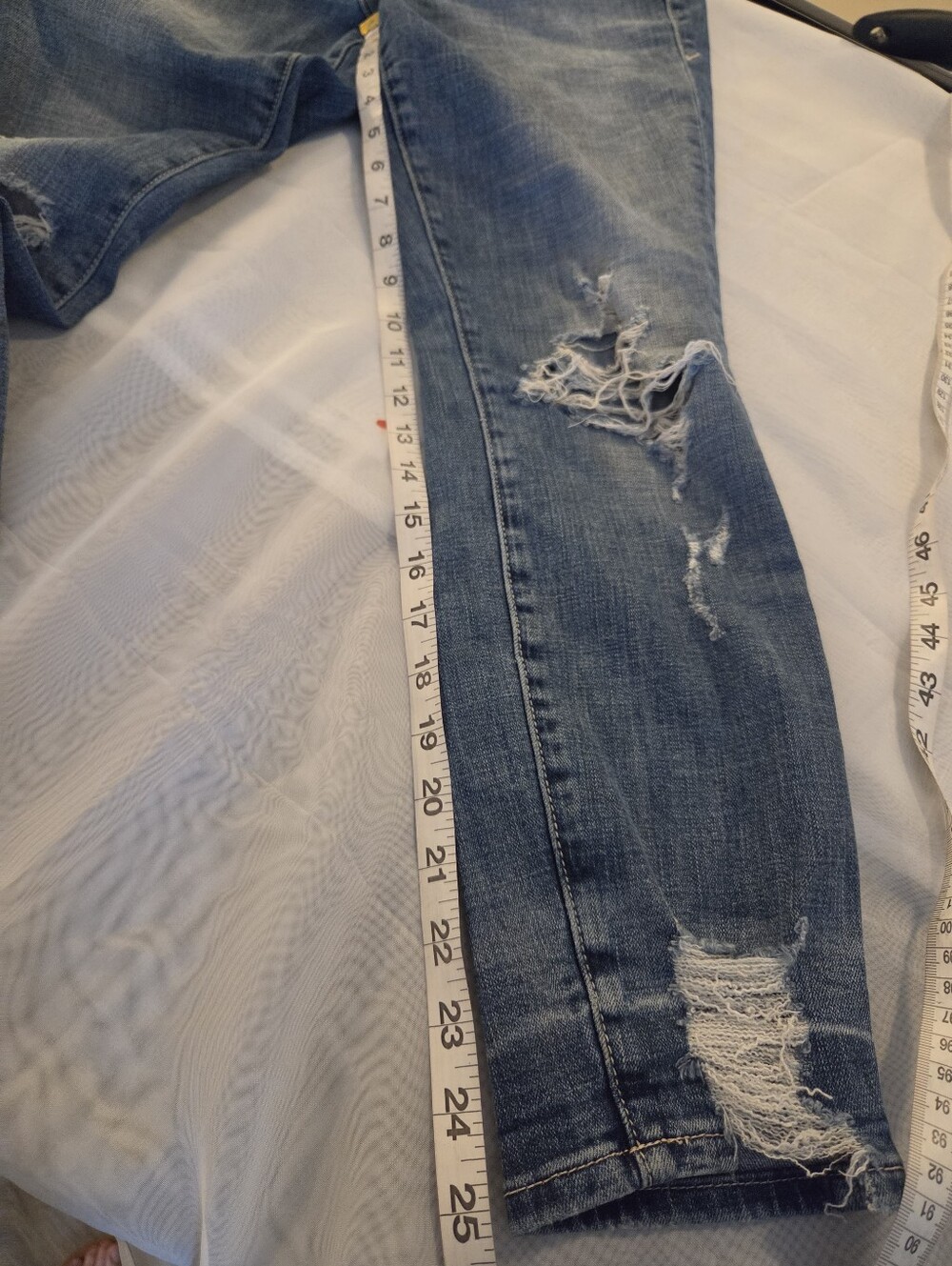 Good American Good Waist High-Rise Distressed Skinny Crop Jeans - Blue, 6 / 28 - Picture 8 of 13